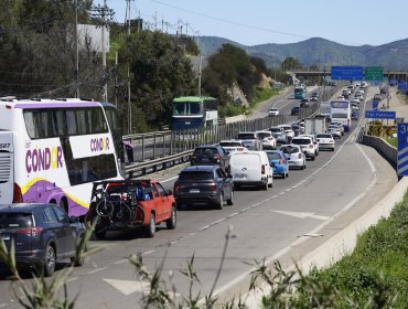 Más de 160 mil vehículos retornarán este domingo a la Región Metropolitana