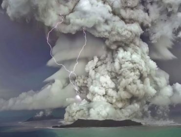 Indonesia: Al menos nueve muertos por erupción de volcán en isla Flores