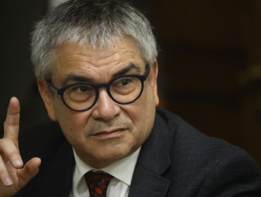 Ministro Marcel asegura que proyección de crecimiento de 2,6% "no se va a poder cumplir"