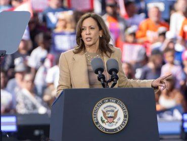 Harris acepta su derrota ante Trump y afirma que "participaremos en una transferencia pacífica del poder"