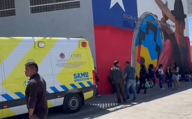 Cerca de 2.500 personas fueron evacuadas desde dos colegios de Calama por emanación de gas