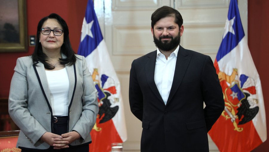 Presidente Boric recibió en audiencia en La Moneda a la contralora Dorothy Pérez