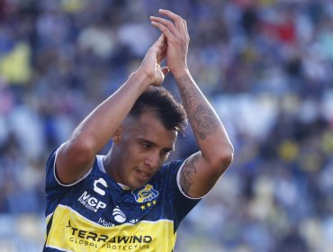 Presidente ejecutivo de Everton confirma que trabajan para que Rodrigo Contreras permanezca en el club