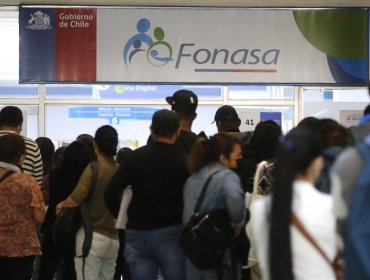 Según estudio: Tras listas de espera, aumentan usuarios de Fonasa que prefieren atenderse en clínicas antes que en un hospital