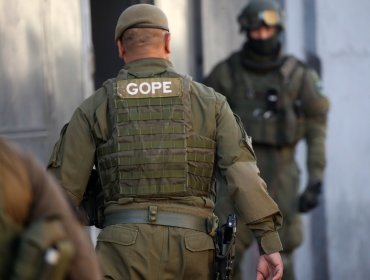 Hombre toma de rehén a trabajadora de una AFP en Las Condes: Gope desplegó francotiradores