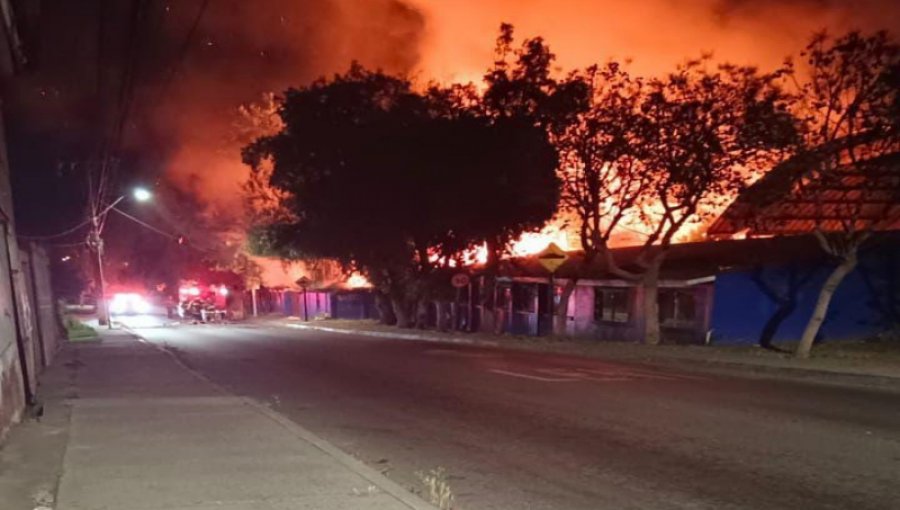 Sujeto de 20 años habría confesado a Carabineros ser el autor de incendio en liceo de Hijuelas: Municipio presentará querella