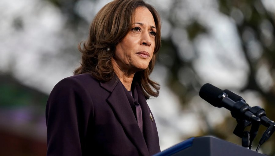 Harris participa en el Día de los Veteranos en su primer acto público tras la derrota electoral ante Trump