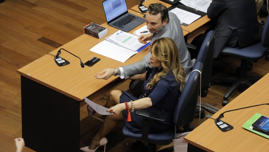 Defensa de Cathy Barriga calificó de "arbitraria" la prisión preventiva en su contra y apelará para revertir la decisión