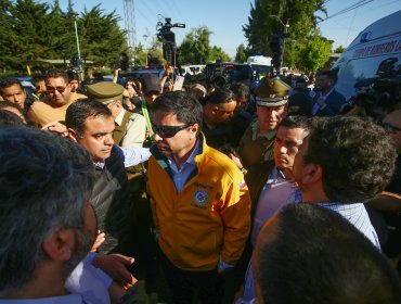 Incendio en Campamento Dignidad: Presencia de alcalde Carter generó molestias a vecinos de la zona