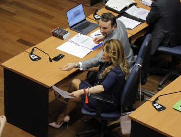 Defensa de Cathy Barriga calificó de "arbitraria" la prisión preventiva en su contra y apelará para revertir la decisión