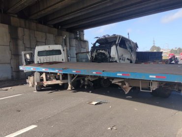 Conductor fallece tras colisión de alta energía entre dos camiones en la ruta Nuevo Acceso al Puerto de San Antonio