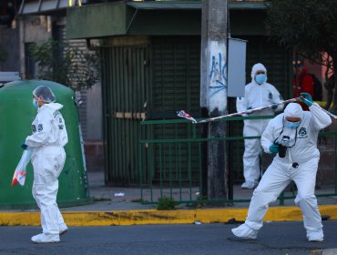 Brutal caso de femicidio frustrado en Valparaíso: Sujeto de 64 años disparó a su pareja de 24 y luego huyó con su pequeño hijo