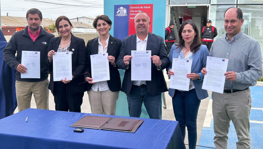 Inauguran nuevo Cesfam de Quintero y formalizan entrega de terrenos para construir un nuevo hospital para la comuna