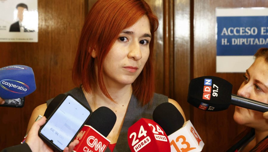 Frente Amplio en alerta por chats que complican a la diputada Catalina Pérez: “Parece que pueden salir las lucas”