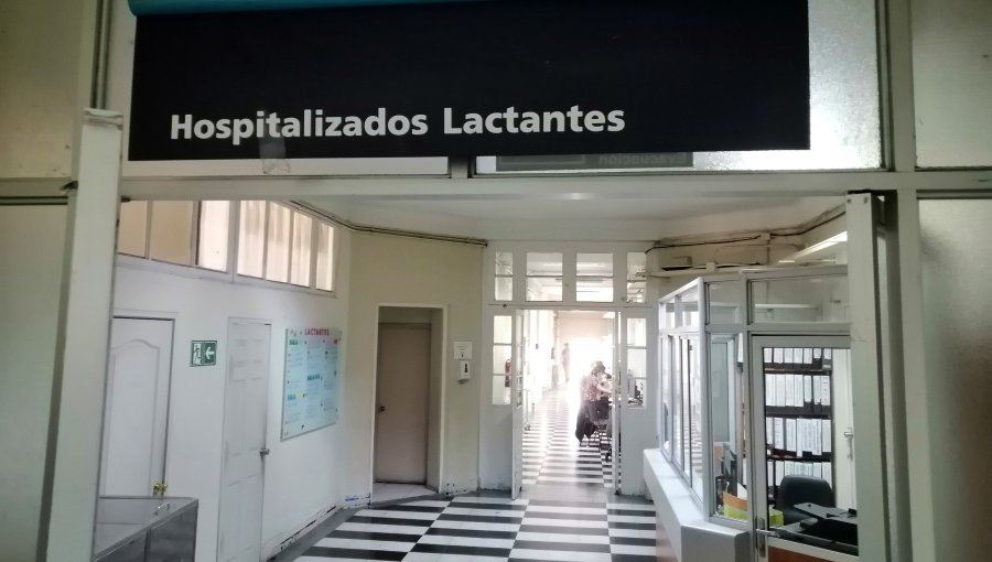 Fallecen siamesas de seis días que esperaban cirugía en UCI del hospital Calvo Mackenna