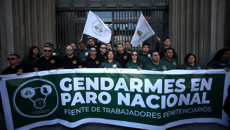 Funcionarios de Gendarmería inician paro nacional: exigen mejoras laborales y ascensos en sus carreras