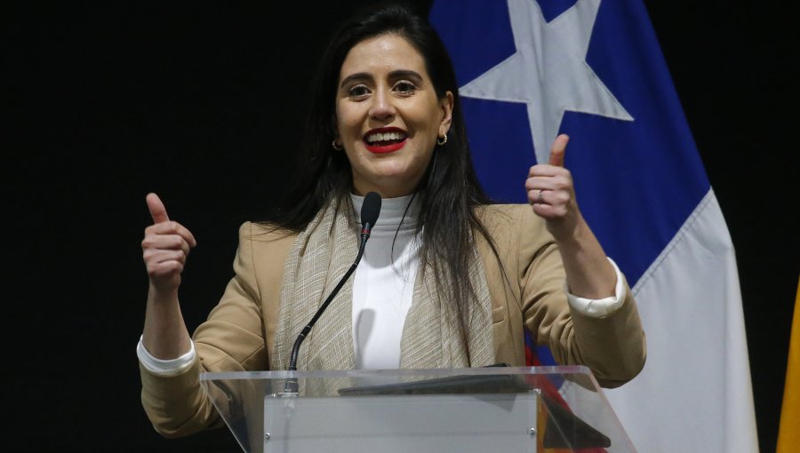 Alcaldesa Macarena Ripamonti se posiciona como la sexta política mejor evaluada de Chile y la segunda a nivel de todo el oficialismo