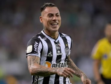 Aseguran que Eduardo Vargas tiene una opción de fichaje al equipo brasileño Santos