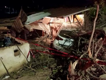 Tragedia en Quillota: Hombre de 84 años que dormía en su casa perdió la vida luego que un automóvil quedara incrustado en ella