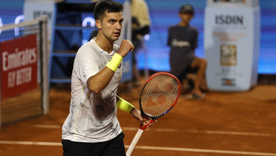 Tomás Barrios avanzó a octavos de final del Challenger de Sao Paulo tras vencer a Mateus Alves