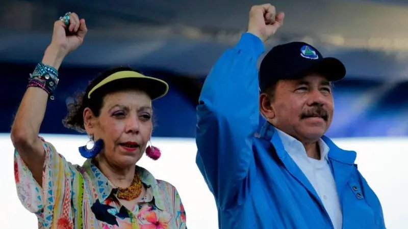 Ortega presenta reforma constitucional en Nicaragua con la que junto a su esposa tendrán control absoluto de los poderes del Estado