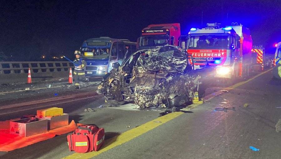 Cuatro fallecidos deja colisión de alta energía entre bus y un vehículo en puente que une Concepción y San Pedro de la Paz