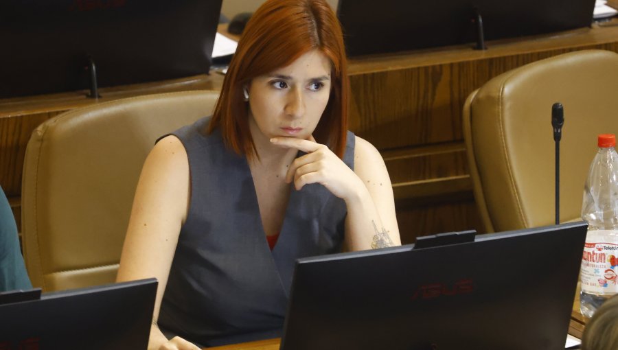 Diputada Catalina Pérez renuncia al Frente Amplio tras nuevos antecedentes del «Caso Convenios»