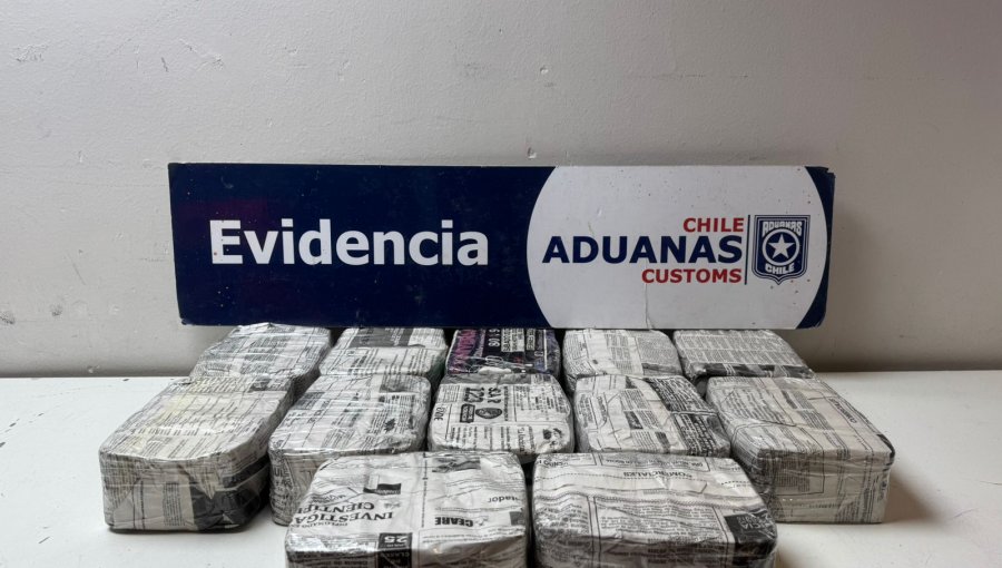 Chofer de bus boliviano quedó en prisión preventiva por contrabando de más de 1 millón de dólares en efectivo en Colchane