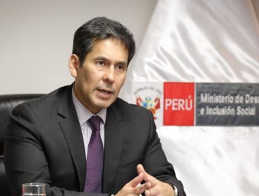 Presentan moción de censura contra un ministro peruano por programa escolar de alimentos con comida para perros