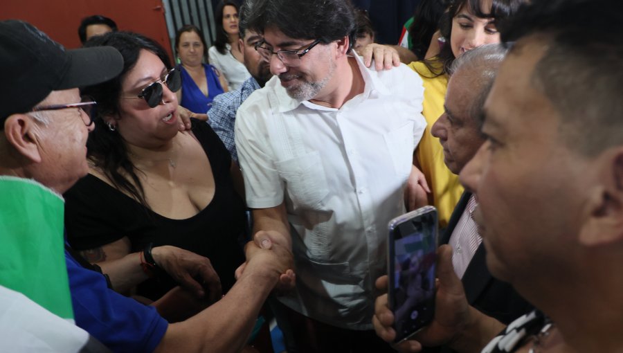 Daniel Jadue tras ejercer su voto en Recoleta: "No creo quedar en prisión preventiva"