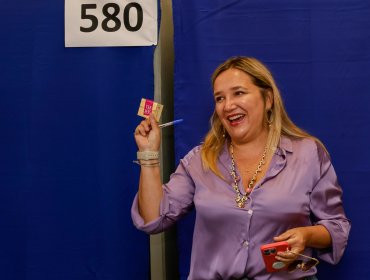 María José Hoffmann ante segunda vuelta contra Rodrigo Mundaca dice que "con mucha humildad, creo que vamos a ganar"