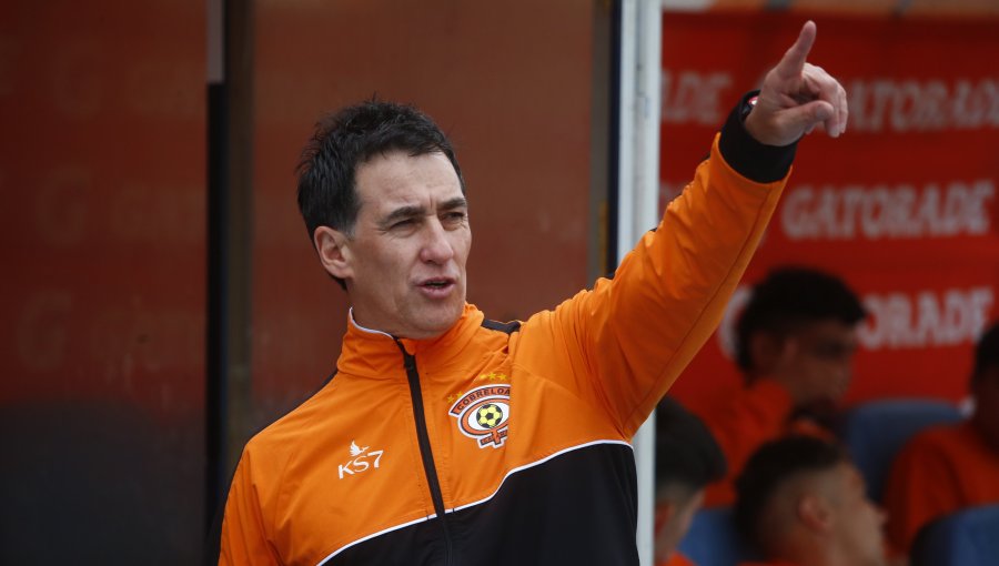 César Bravo tras ser ratificado como entrenador de Cobreloa: "Sabemos la responsabilidad que tenemos"