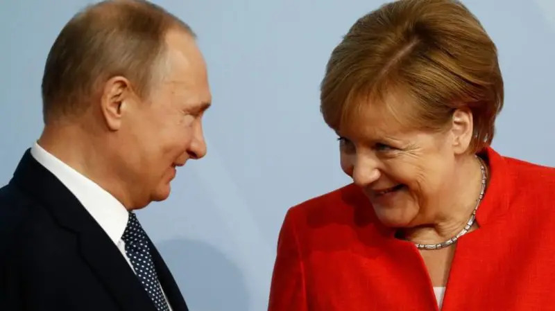 Angela Merkel defiende los acuerdos que firmó con Putin y el bloqueo a la entrada de Ucrania en la OTAN