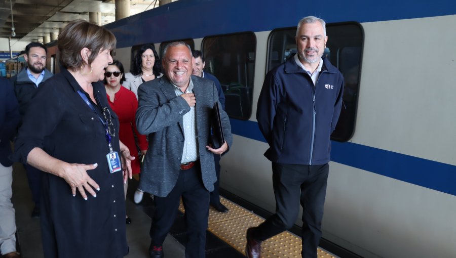 Gobernador Mundaca e importancia de los trenes en su segundo periodo: "Tiene que ser el eje estructurante del transporte público"