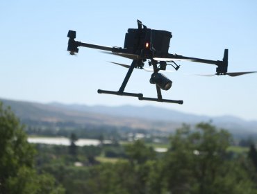 Con un dron realizan monitoreo preventivo de incendios forestales en Limache