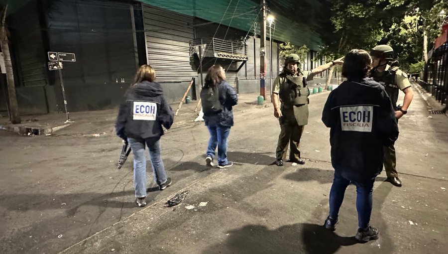 Hombre fue sacado a la fuerza de un galpón y acribillado en calle aledaña al Persa Biobío de Santiago