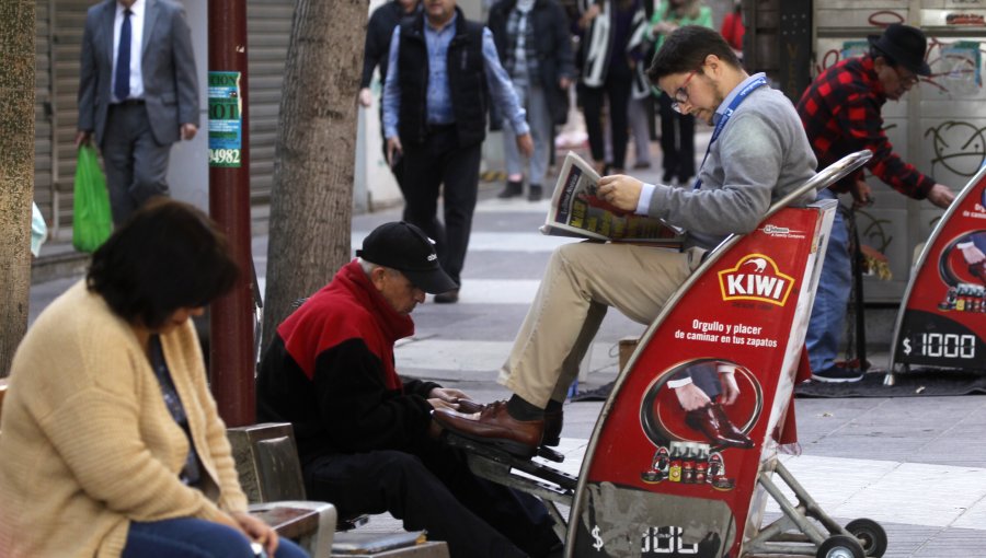 Economía chilena creció 2,3% en octubre: cifra del Imacec se ubica en la parte media de las expectativas de los expertos