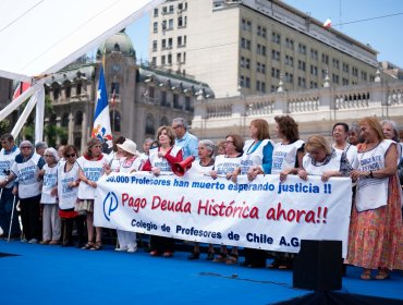 Colegio de Profesores espera que aprobación en el Congreso del proyecto de reparación de deuda histórica sea "unánime y transversal"