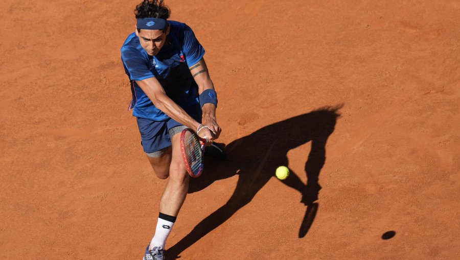 Pese a no jugar desde hace un mes, Alejandro Tabilo se mantuvo 23º en el ranking ATP