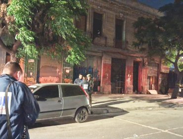 Venezolana quedó en riesgo vital tras recibir múltiples disparos en su casa en Santiago