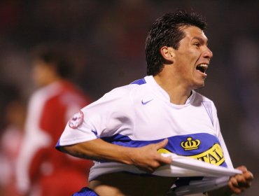 Gary Medel habría acordado su regreso a la U. Católica por los próximos dos años