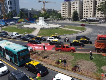 Seremi de Transportes plantea que una estatua de "alguien que una a Chile" debe reemplazar el monumento del general Baquedano