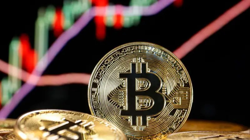 El bitcoin alcanza el récord de US$100 mil ante las expectativas por el gobierno de Donald Trump