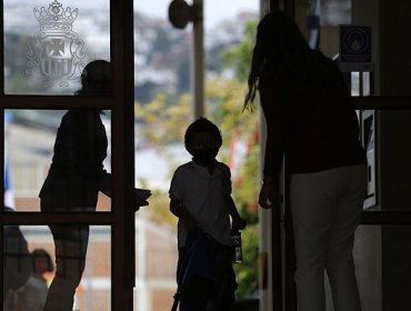 Tribunal de Familia investigará denuncia por niño que habría sido empalado en escuela de Santiago