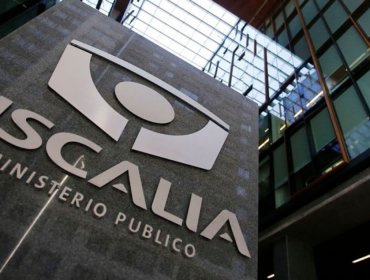 Abogados apuntan al delito de violación de secreto en caso de fiscal de Valparaíso que dio sus claves a funcionarios de la Armada