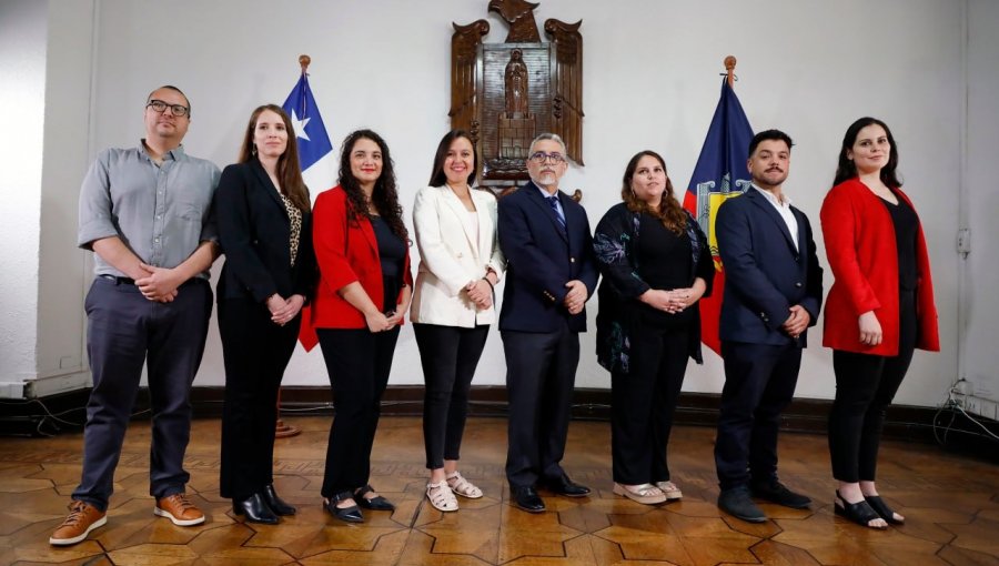 Alcaldesa Camila Nieto reclutó a funcionarios de otros municipios y hasta de Presidencia para diseñar su equipo directivo en Valparaíso