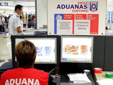 Contraloría detecta falencias en control aduanero de mercancías que ingresan al país por el Aeropuerto de Santiago