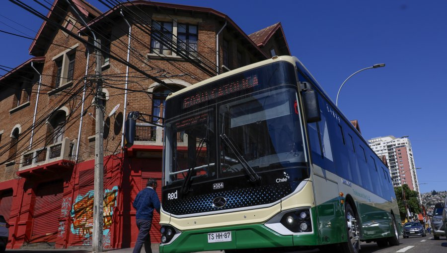 Dan inicio a la licitación del sistema de transporte público mayor del Gran Valparaíso: primera etapa contempla 240 buses eléctricos