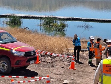 Piloto de avioneta fallece tras capotar en el sector del embalse Huechún de Tiltil