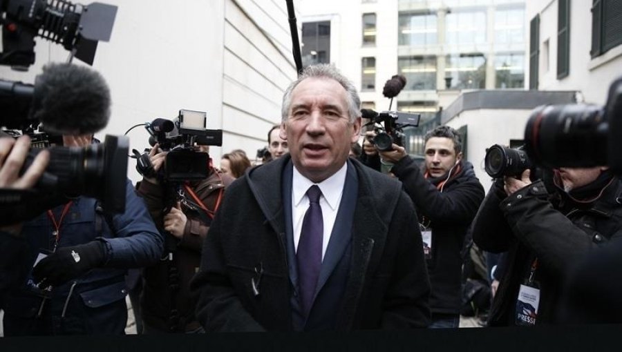 Presidente Macron nombra al líder del Movimiento Democrático, François Bayrou, como nuevo primer ministro